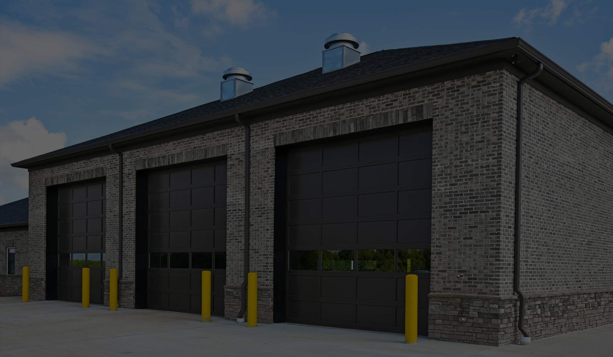 srorage-building-glass-metal-roll-up-door-escondido-ca